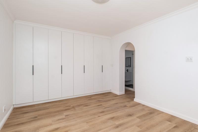 To Let 4 Bedroom Property for Rent in Constantia Western Cape